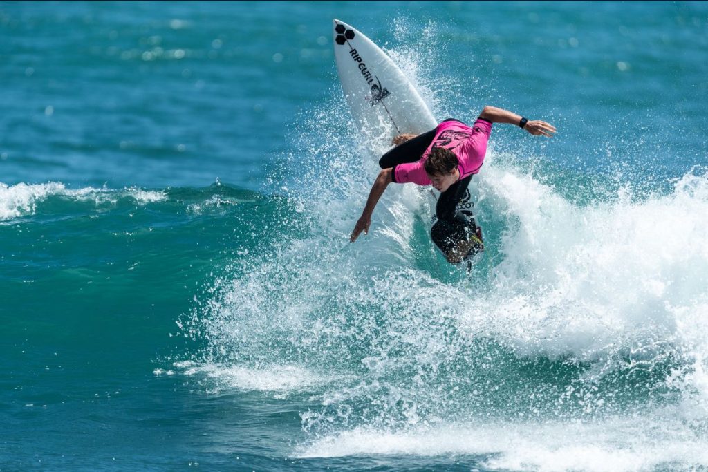 Toi Foundation Surfing NZ Taranaki event